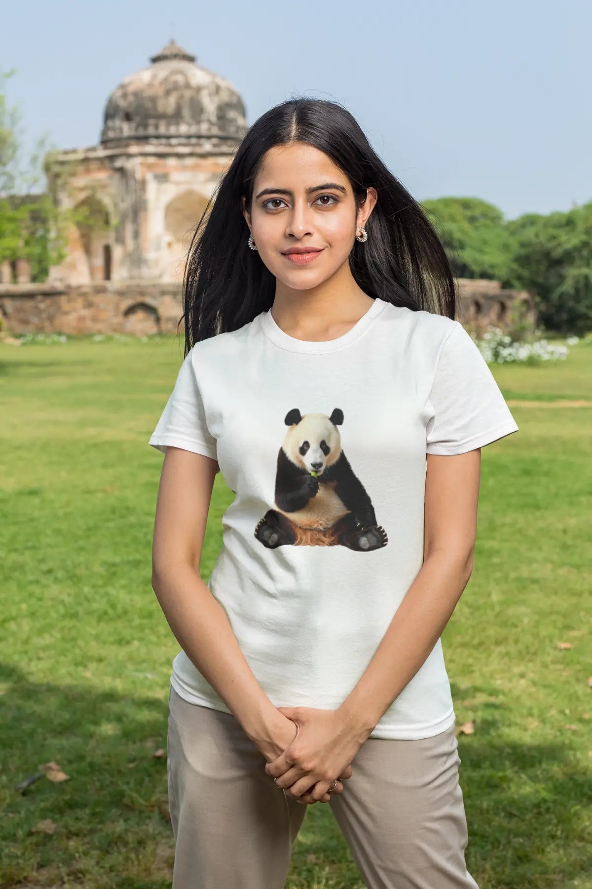 REGULAR FIT T-SHIRT BEING PANDA